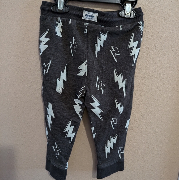OshKosh B'gosh Lightening Bolt Joggers Size 12-18 Month - Picture 3 of 6